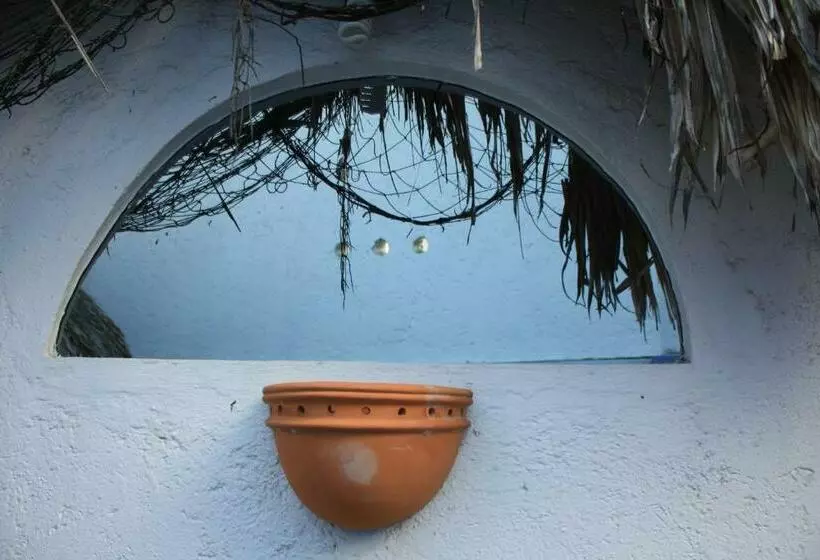 بانگلوی استاندارد, Amaranto Bed And Breakfast