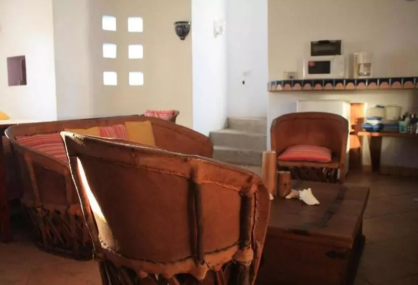 بانگلوی سوپریور, Amaranto Bed And Breakfast