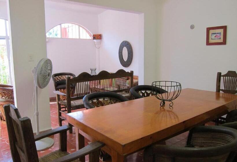 Willa 3 Sypialnie, Amaranto Bed And Breakfast
