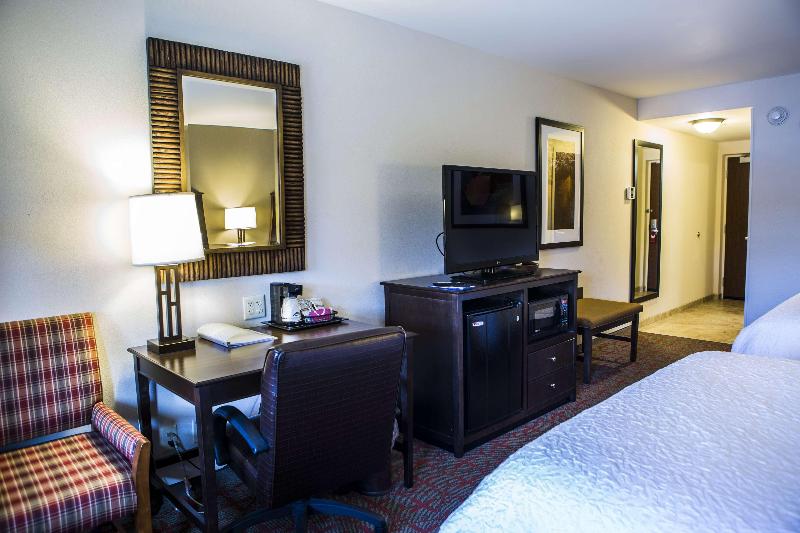 Номер Стандарт Вид на Озеро, Hampton Inn & Suites Lake Placid