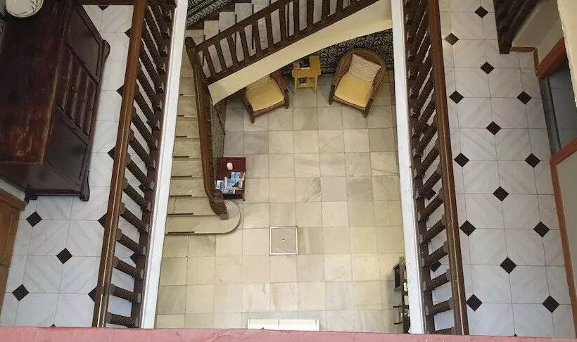 اتاق استاندارد سه تخته با سرویس بهداشتی مشترک, Pension Catedral