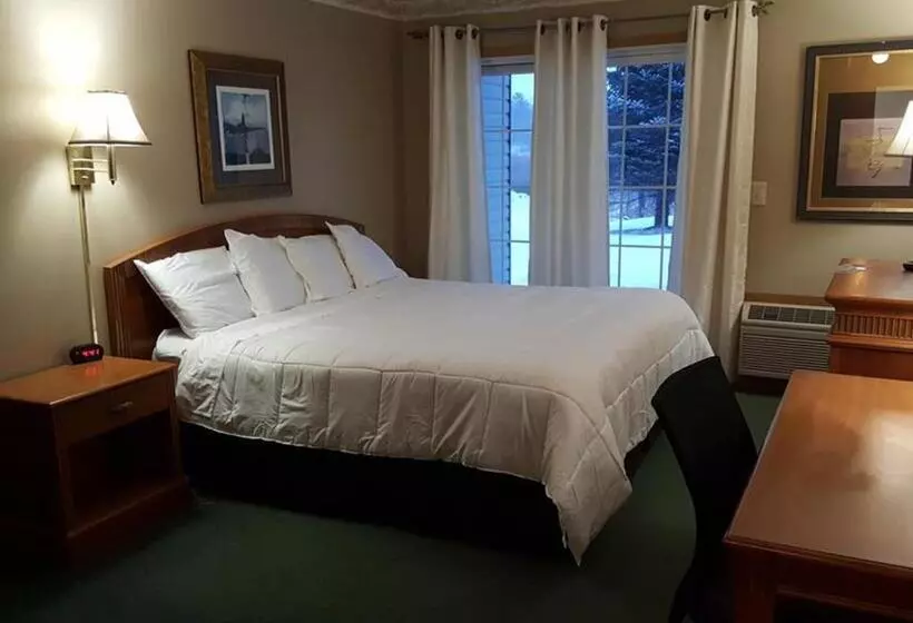 キングサイズベッドのスタンダードルーム, Amerivu Inn And Suites New Richmond