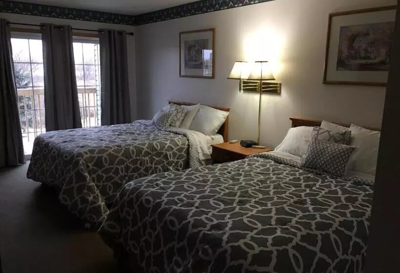 バルコニー付きスタンダードルーム, Amerivu Inn And Suites New Richmond