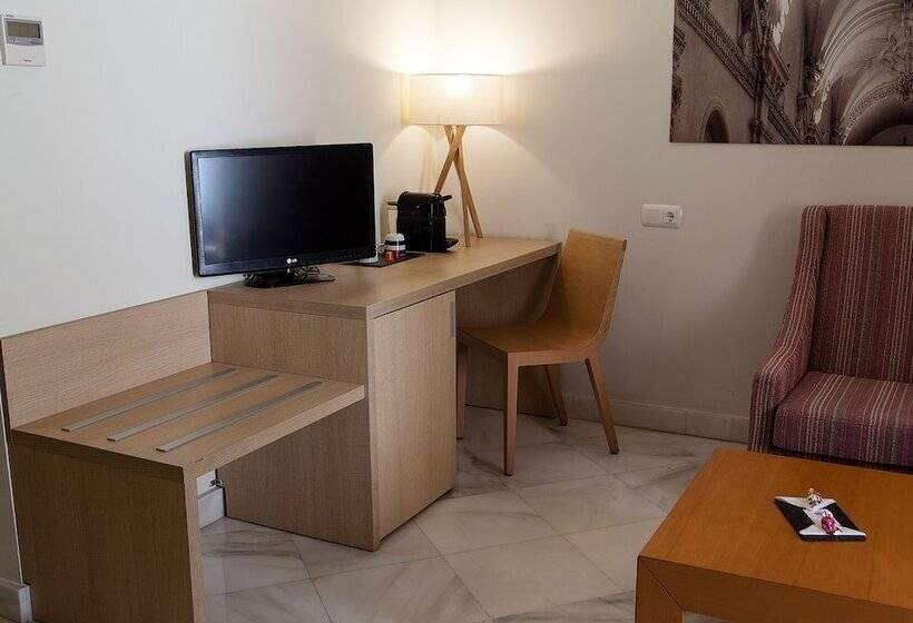 Suíte Júnior, Boutique Convento Cádiz