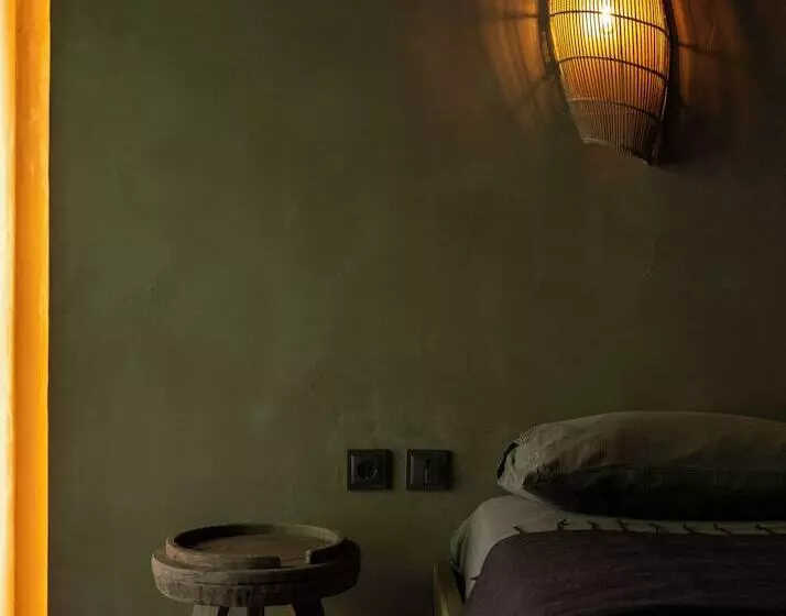 اتاق استاندارد با چشمانداز باغ, Life Gallery