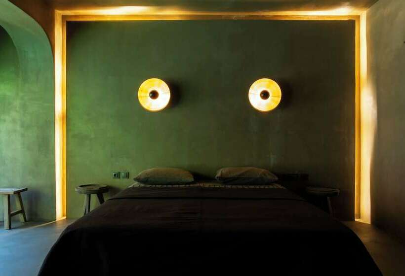 غرفة قياسية مطلّة علي الحديقة, Life Gallery