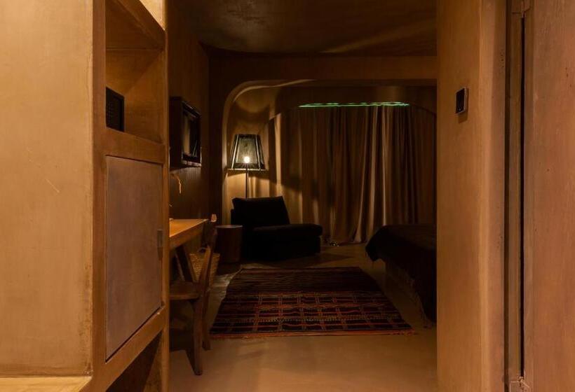 غرفة قياسية مطلّة علي الحديقة, Life Gallery