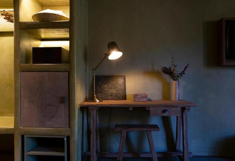 غرفة قياسية داخلية, Life Gallery