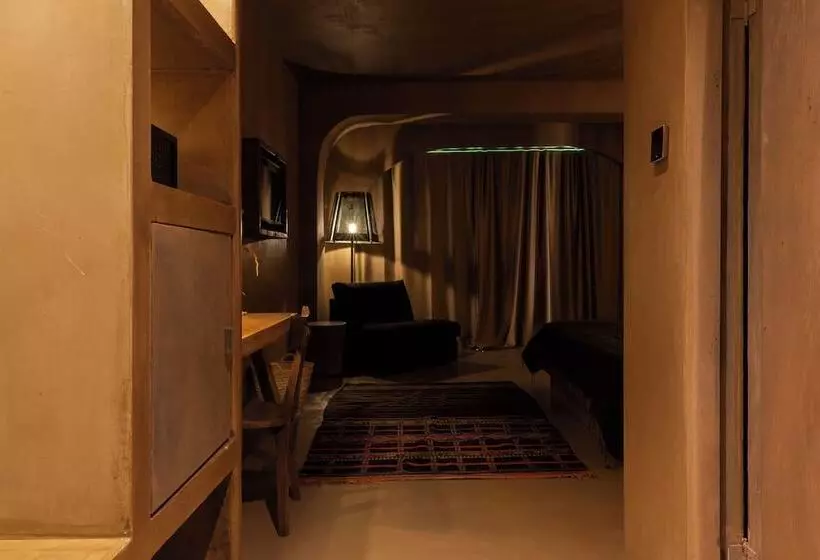 اتاق استاندارد با چشمانداز باغ, Life Gallery
