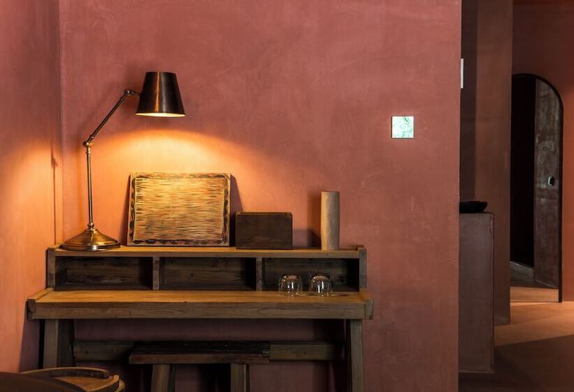 غرفة قياسية, Life Gallery