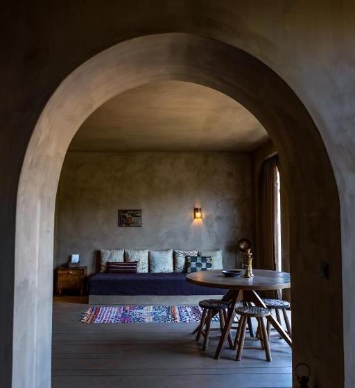 جناح عائلي, Life Gallery