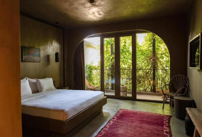 غرفة قياسية داخلية, Life Gallery