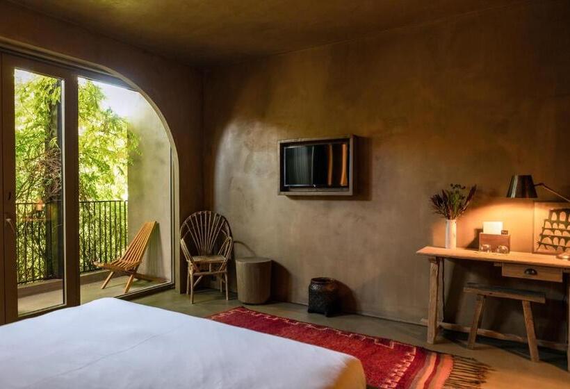 غرفة قياسية داخلية, Life Gallery