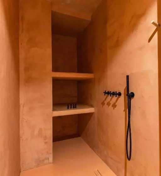 اتاق استاندارد با بالکن, Life Gallery