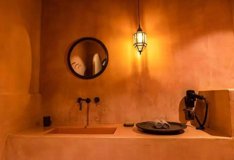 اتاق استاندارد با چشمانداز, Life Gallery