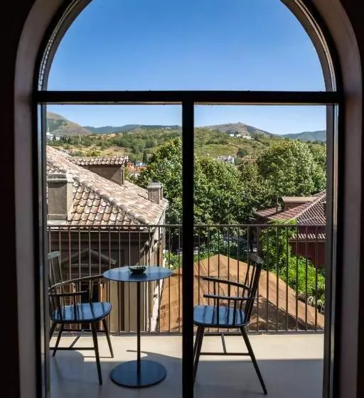 اتاق استاندارد با چشمانداز, Life Gallery