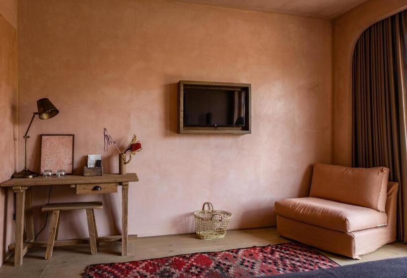 غرفة قياسية ذات إطلالة, Life Gallery