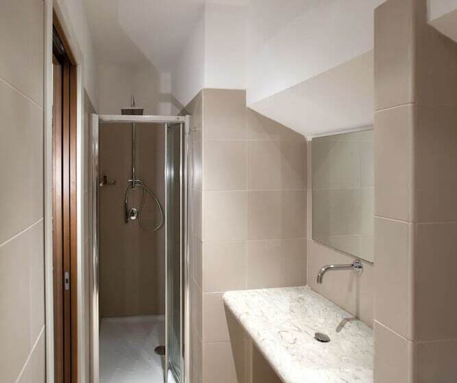 家庭工作室, Residence La Gancia