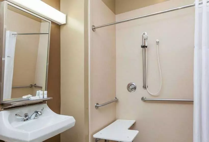 身障者適用スタンダードルーム, Microtel Inn & Suites By Wyndham Wheeler Ridge