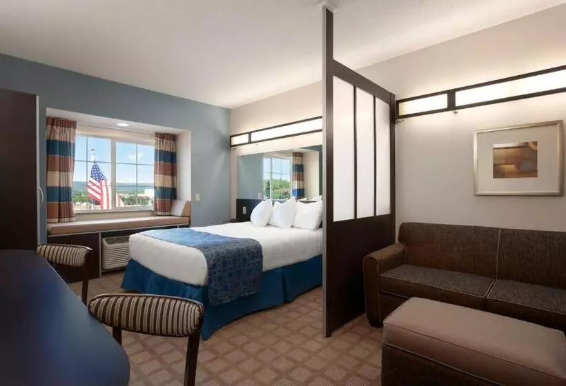 スタンダードスタジオ, Microtel Inn & Suites Wilkes Barre