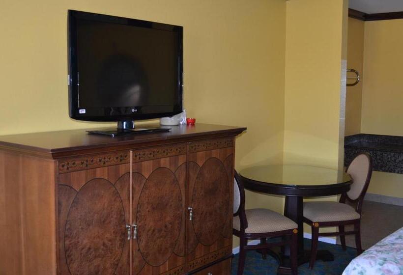 اتاق لوکس با تخت بزرگ, Cloud 9 Inn Lax