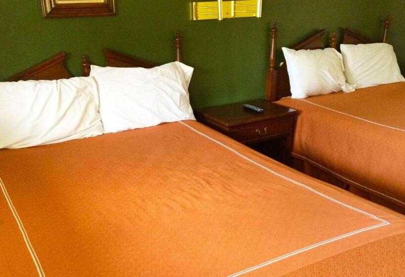 غرفه قياسيه سريرين مزدوجين, Motel Forrest Rockville