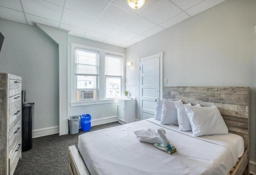 חדר סטנדרט, The Cove