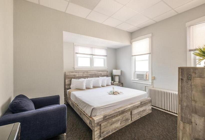 מיטת קינג בסוויטה, The Cove