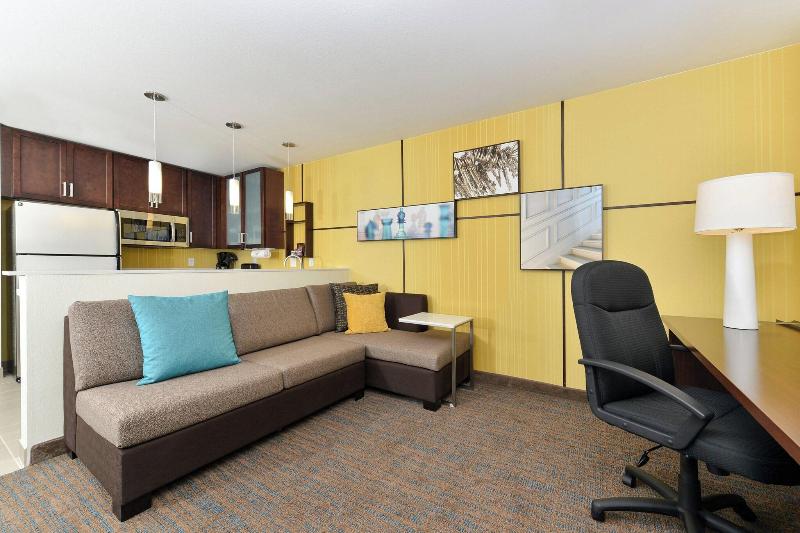 Люкс Кровать Кинг, Residence Inn By Marriott Des Moines Downtown