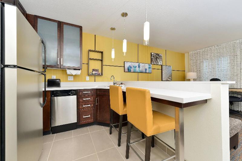 带大床的套房, Residence Inn By Marriott Des Moines Downtown