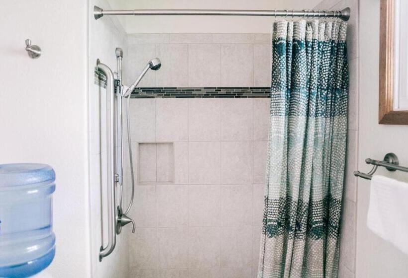 带大床的豪华间, Kilauea Lodge And Restaurant