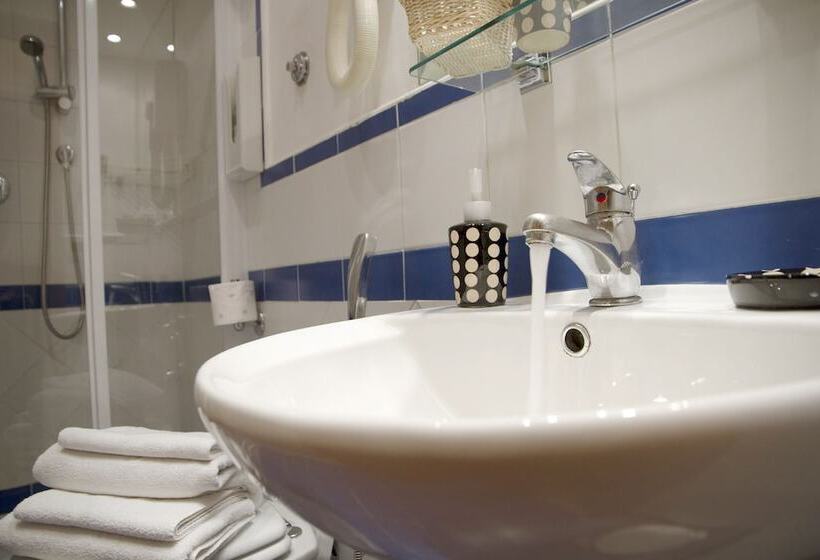 スタンダードトリプルルーム, San Peter Rome B&b