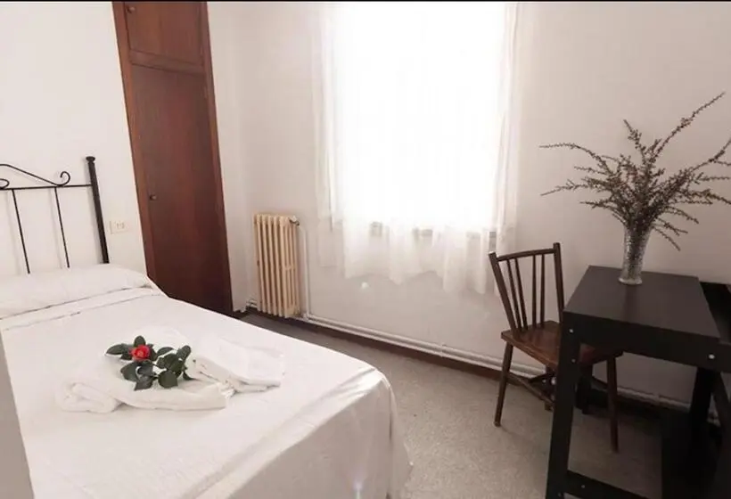 スタンダードシングルルーム, Hostal San Cristobal   Pontedeume