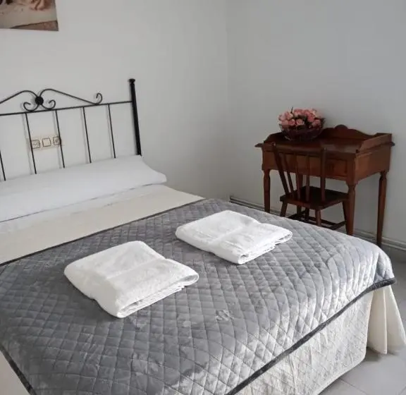 オーシャンビュースタンダードルーム, Hostal San Cristobal   Pontedeume