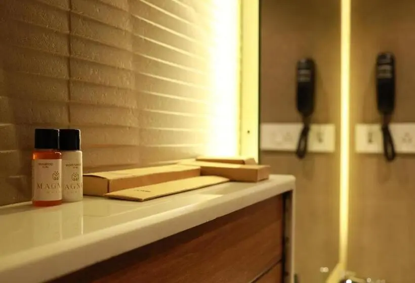 Suite Club, Magnet