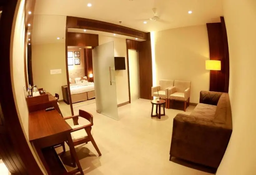 Suite Club, Magnet