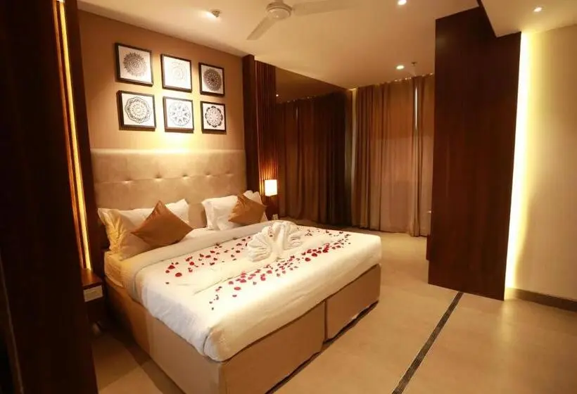 Suite Club, Magnet