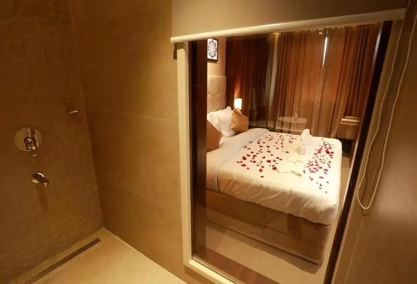 Suite Club, Magnet