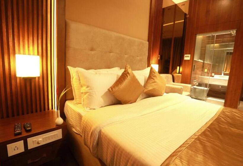 חדר דלוקס, Magnet