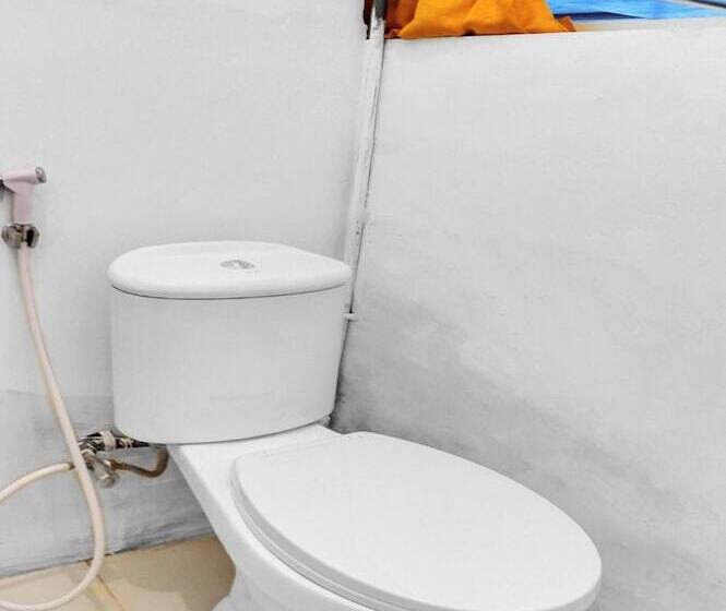 豪华房间, Oyo 90793 Btc Guest House Syariah