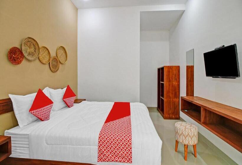 اتاق لوکس با تخت بزرگ, Oyo 90820 Madania Guesthouse