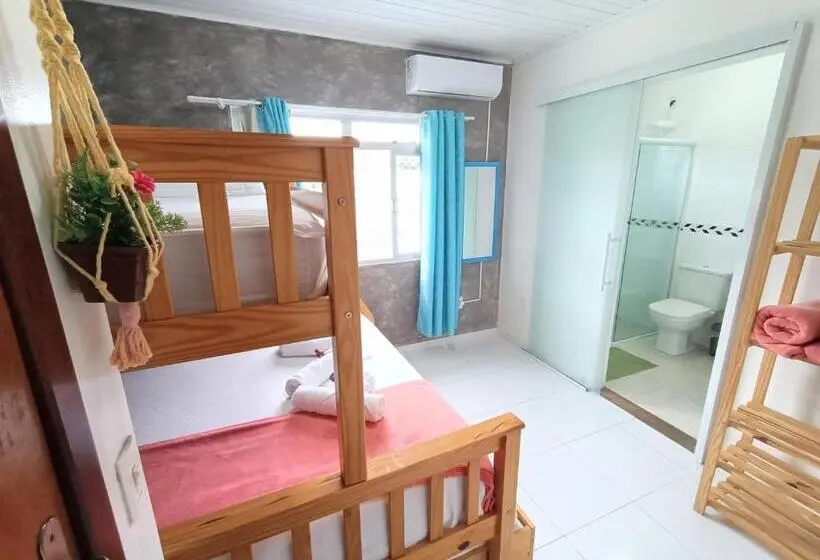 スタンダード４人部屋, Hostel Casa Da Vó Rosa
