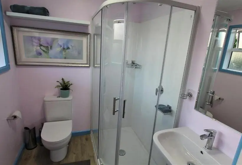 ガーデンビュースーペリアールーム, Labyrinth Gardens Guest House