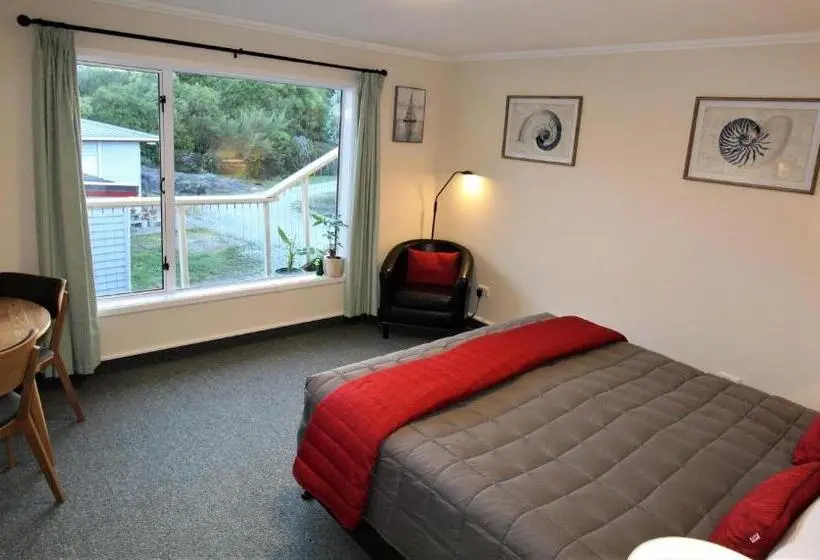 スタンダードルーム, Labyrinth Gardens Guest House