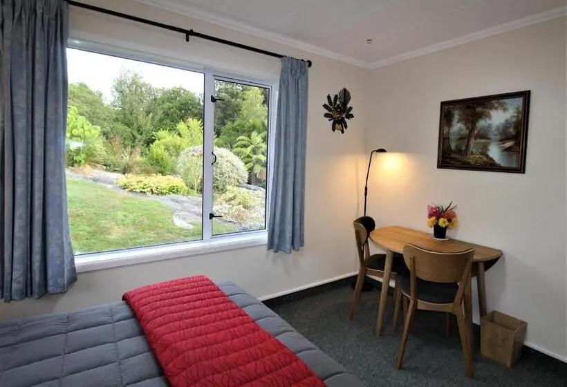ガーデンビューデラックスルーム, Labyrinth Gardens Guest House