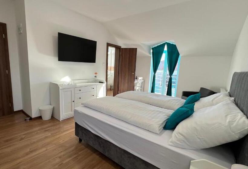 غرفة كومفورت ثلاثية, Penzión Melis