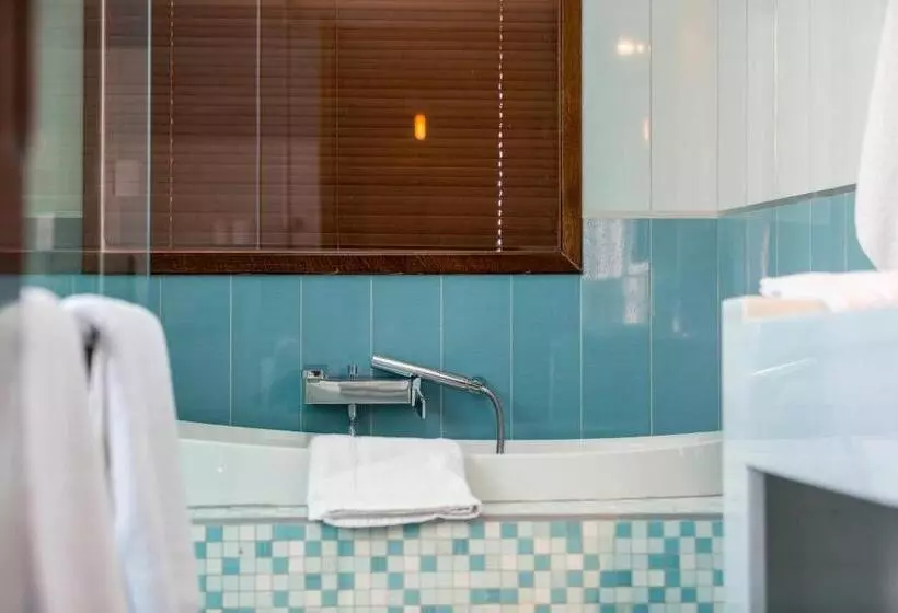 オーシャンビュースイート, Cavo Seaside Suites