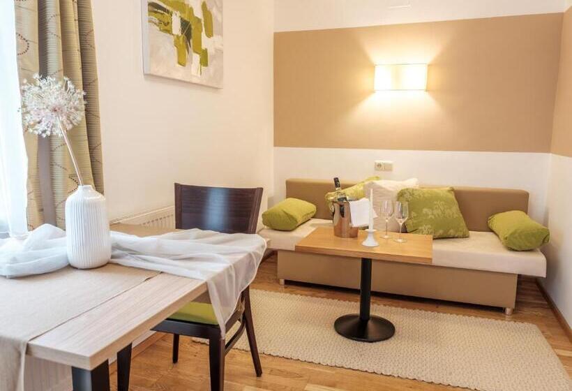 Апартаменты 2 Спальни, Familienhotel Herbst