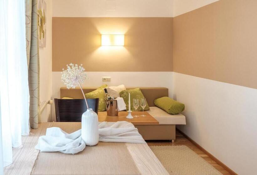 Апартаменты 2 Спальни, Familienhotel Herbst
