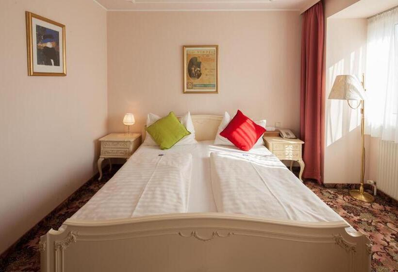 اتاق استاندارد, Aviano Boutique